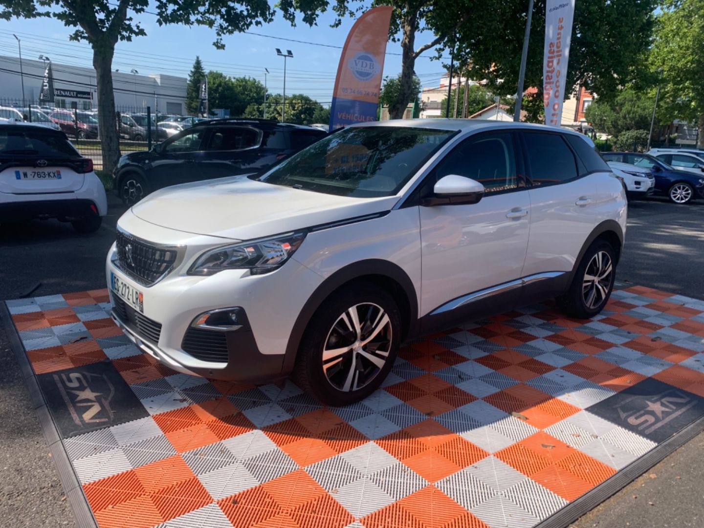 PEUGEOT 3008 PureTech 130 BV6 ALLURE