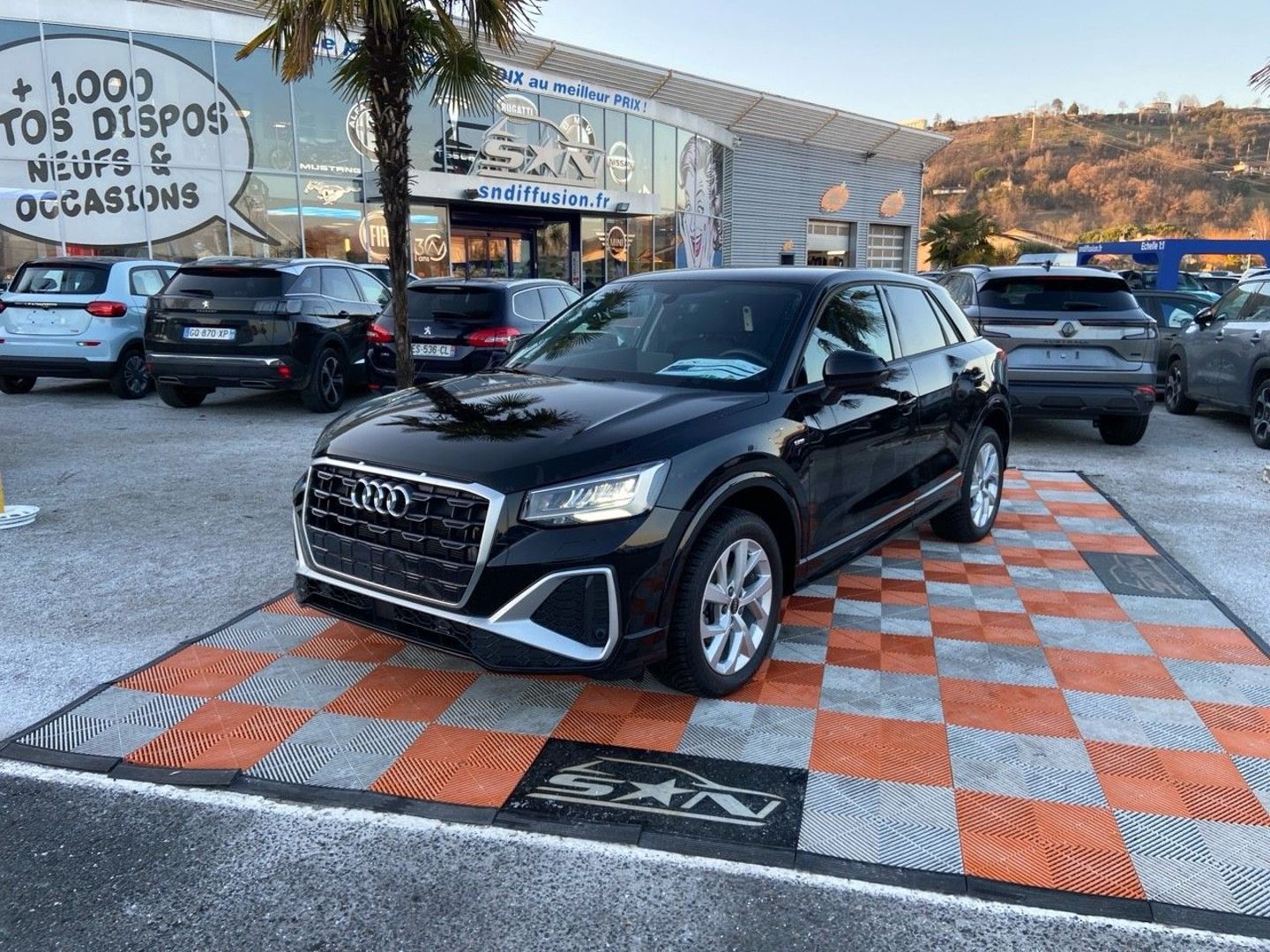 AUDI Q2 - 35 TFSI 150 S-TRONIC S-LINE Ext GPS Caméra Hayon Keyless