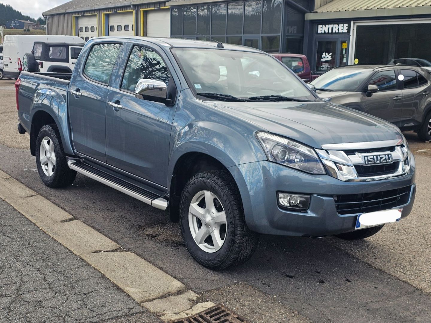 ISUZU D-MAX II - DOUBLE CABINE QUAZAR 4X4 2.5TDI 163CH A/T BVA (2016)