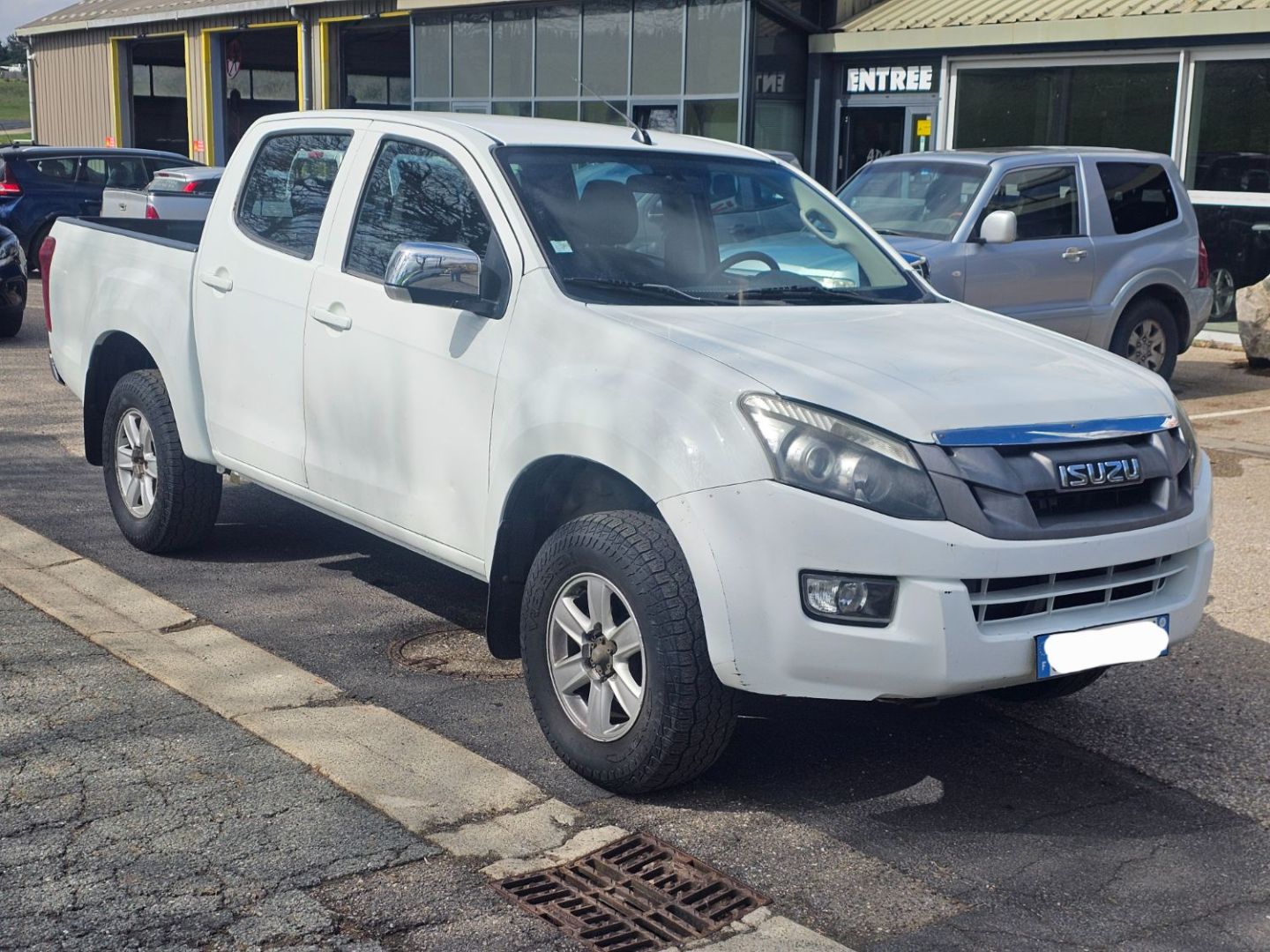 ISUZU D-MAX II - CREW CAB 2.5TDI PLANETE BV6 (2013)