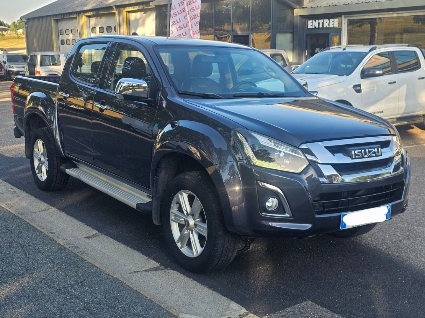 ISUZU D-MAX - II (3) DOUBLE CABINE SUPERNOVA 4X4 1.9TDI 163CH BV6 (2018)