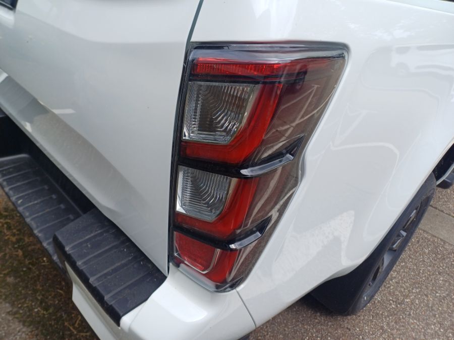 ISUZU D-MAX - 1.9 4D4 SPACE CAB N60 NSPORT MT VENTI-EDITION