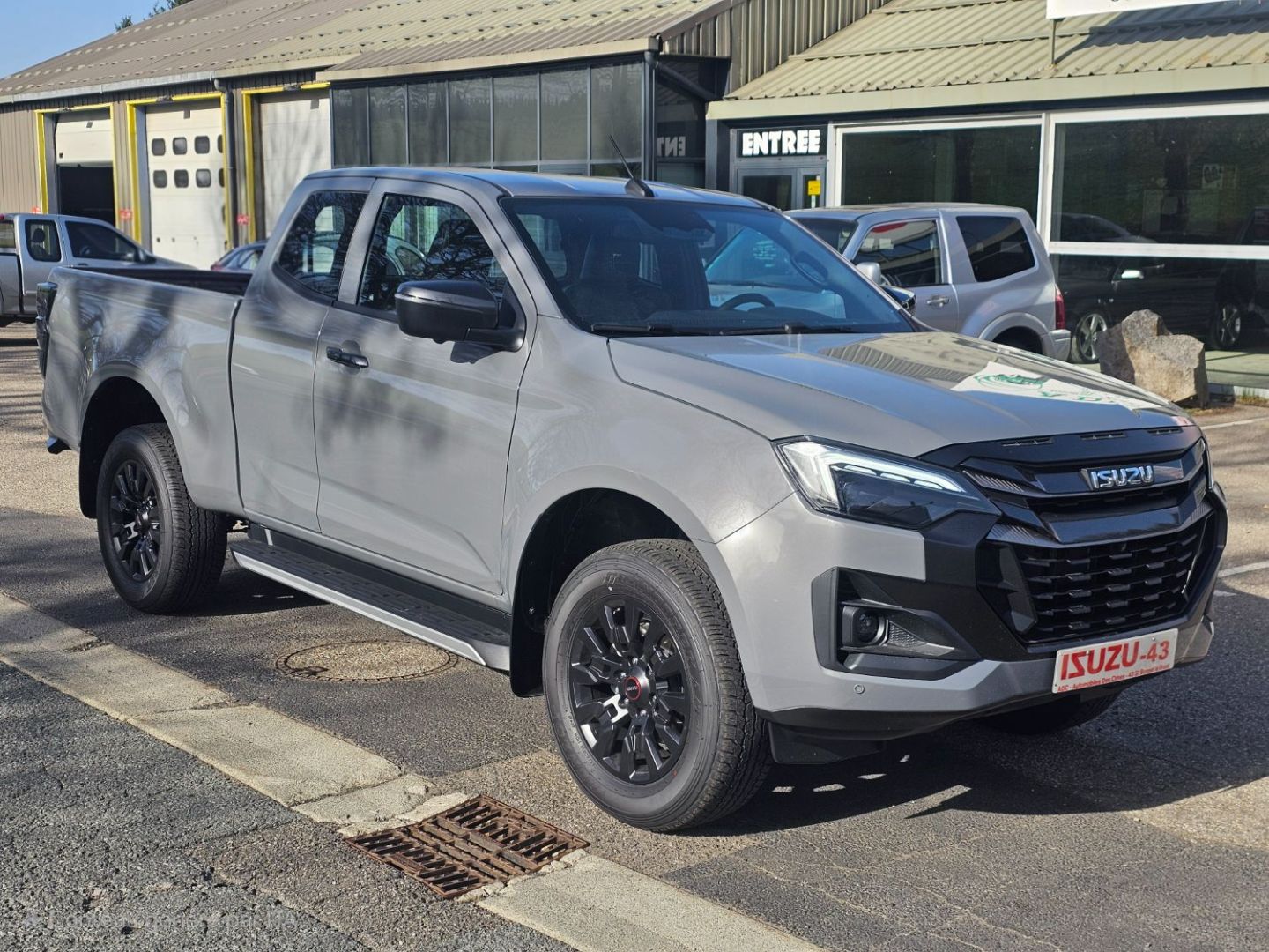 ISUZU D-MAX - 2.2L SPACE CABINE A T NITRO SPORT (2026)