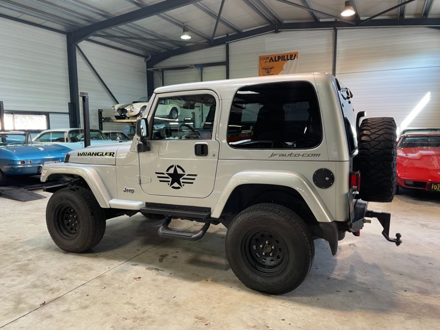 JEEP WRANGLER 4.0 L - 4.0 BVA HARD TOP