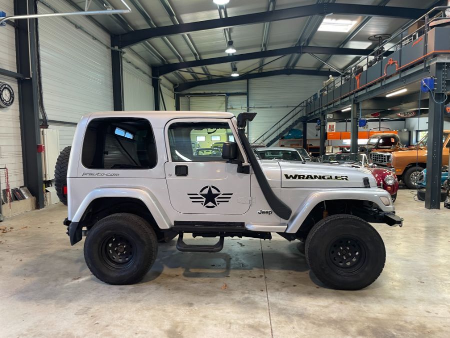 JEEP WRANGLER 4.0 L - 4.0 BVA HARD TOP