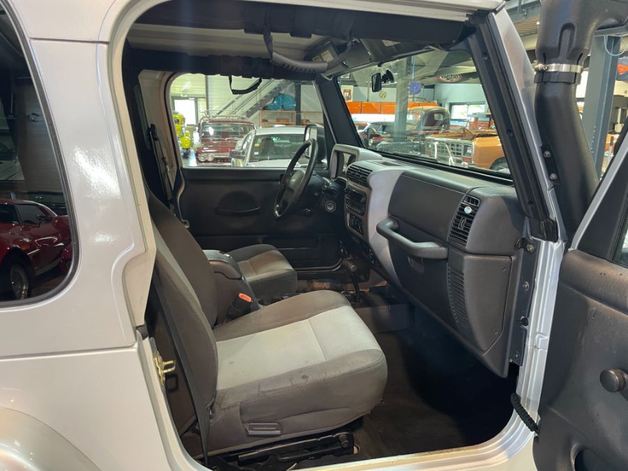 JEEP WRANGLER 4.0 L - 4.0 BVA HARD TOP