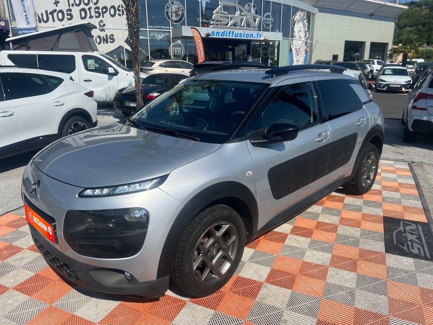 CITROEN C4 CACTUS 1.2 VTi 12V 82 SHINE